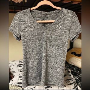 Under Armour Sleek Heathered Workout T Shirt Athletix Top - Like New